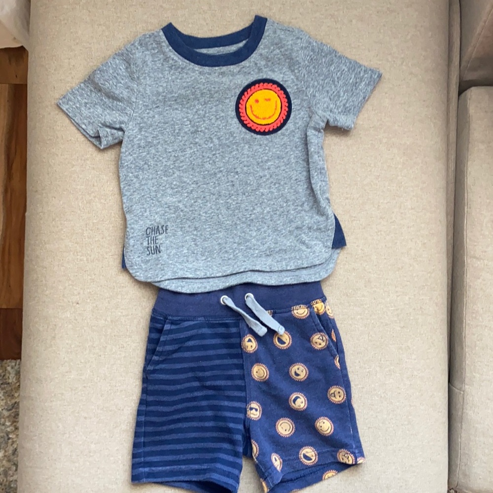 Cat and Jack Smiley Fave Short and T-Shirt Set